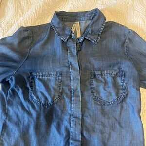 LIVERPOOL Women's Button Up Dress Shirt Size Small ‎ Denim Boyfriend Long Sleeve
